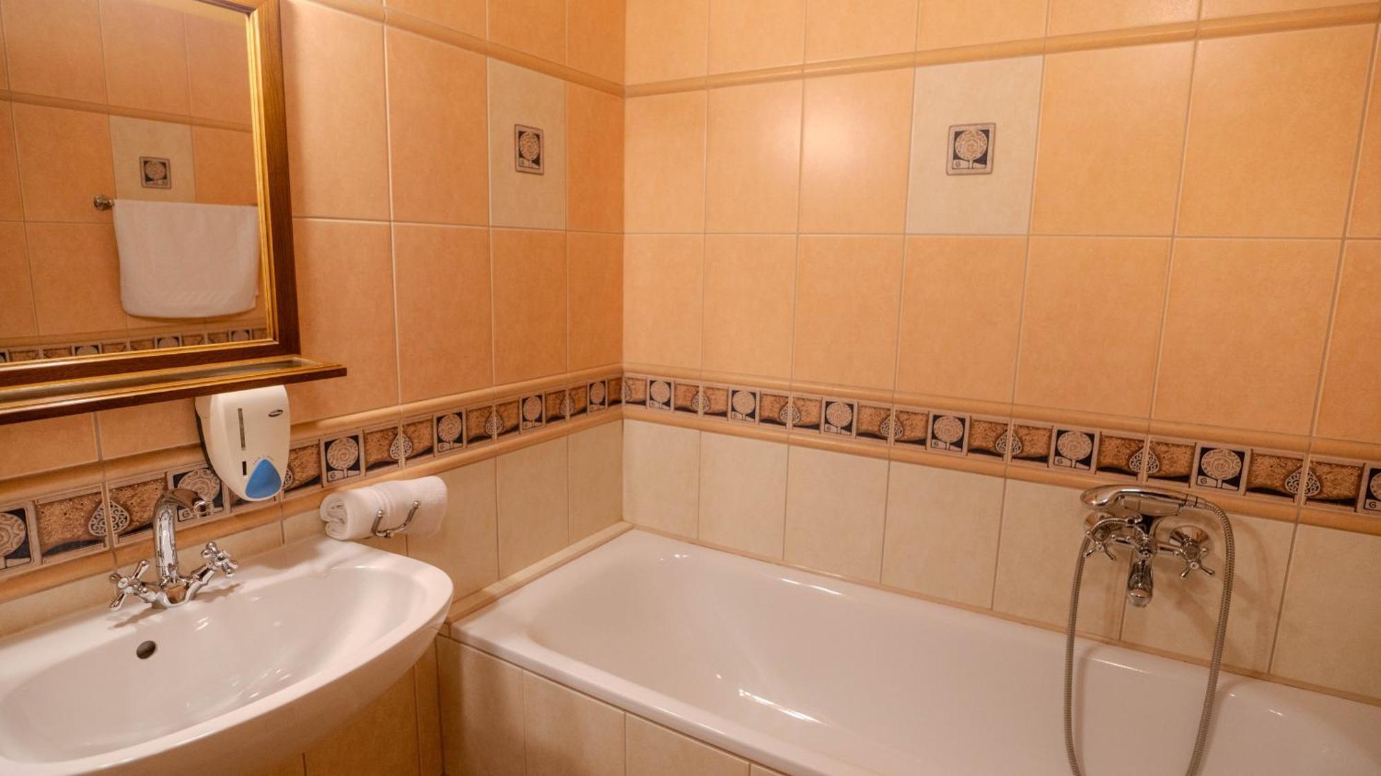 Haus Anna - Kaernten Card Im Sommer Inklusive Bad Kleinkirchheim Ngoại thất bức ảnh